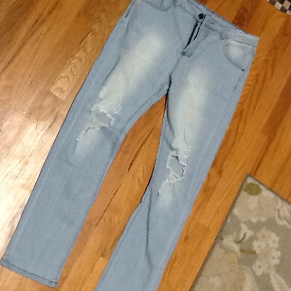 Men's Slim and Fitted Distressed Jeans, NWOT